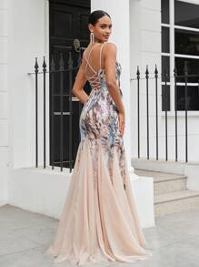 SHEIN Belle 华丽性感细肩带 V 领露背连衣裙，带串珠网眼和美人鱼下摆，适合女士正式派对晚会礼服优雅舞会晚会婚礼宾客礼服，适合毕业典礼、晚宴 - 杏色 - 查看 7