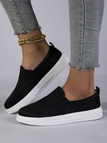 Women's Slip-On Canvas Shoes (The Texture Direction Of The Upper Varies) - Black - View 2