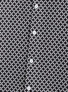 Manfinity Homme 男士幾何圖案短袖襯衫，扣緊圖案格紋工作或休閒裝 - 黑與白 - 查看 4