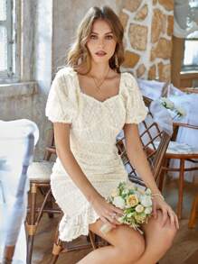 Aveloria فستان برقبة حبيبة وقصة مفرغة باللون الصلب مع حاشية بطيات