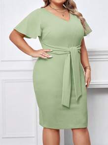 SHEIN Privé 大尺碼女士純色v領荷葉袖打結腰身裙