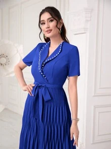 Modelyn 女士珠飾肩披領褶曲線擺擺裙 - 寶藍色 - 查看 3
