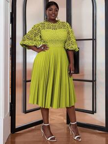 Plus Size Solid Color Lace Patchwork Lantern Sleeve Dress - Green - View 6