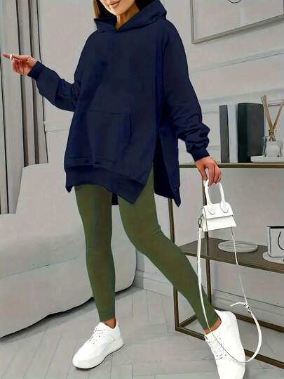 SHEIN EZwear 大码纯色连帽卫衣，前短后长下摆设计，适合毕业季、返校季、教师节等场合，秋冬季节必备。