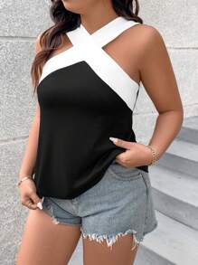 EMERY ROSE Top gráfica de tallas grandes con bloque de color y cuello halter para mujeres - Blanco y Negro - Ver 6