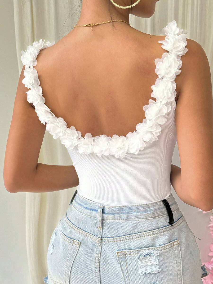 Slim-Fit Backless Tank Top With 3d Floral Design - White - View 1