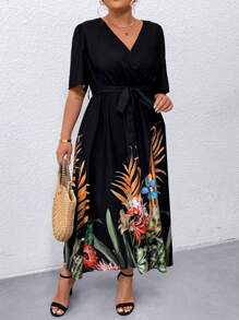 SHEIN Clasi Kurzarm-kleid Mit V-ausschnitt Und Blume Muster Für Frauen In Übergröße - Schwarz - Übersicht 3