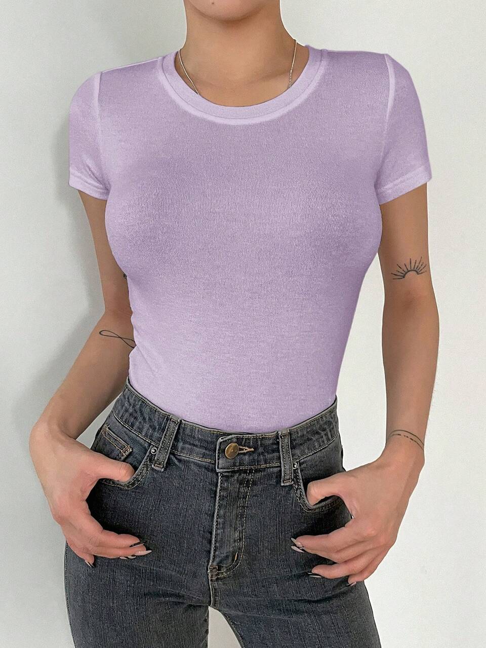 Round Neck Solid Slim Fit Short Sleeve T-Shirt