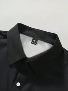 Manfinity RSRT 男士海洋印花短袖襯衫，紐扣式圖案襯衫，送男友禮物必備 - 黑色 - 查看 4