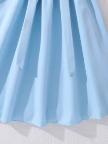 SHEIN Cô gái Tween Off-shoulder , Viền Ruffle , Đầy màu sắc Pom Pom Trang trí , Thắt lưng , Vá lại Đầm , Thích hợp Đối với Giải trí Kỳ nghỉ - Màu xanh lam - Xem 3