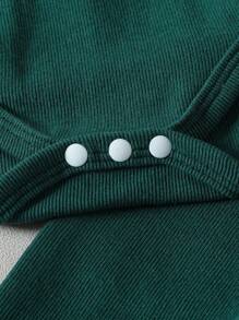 女婴对比色蕾丝荷叶边饰蝴蝶结前脚睡衣套装