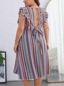 SHEIN Holidaya 休閒揉皺 後系帶條紋加大洋裝 - 彩色 - 查看 1