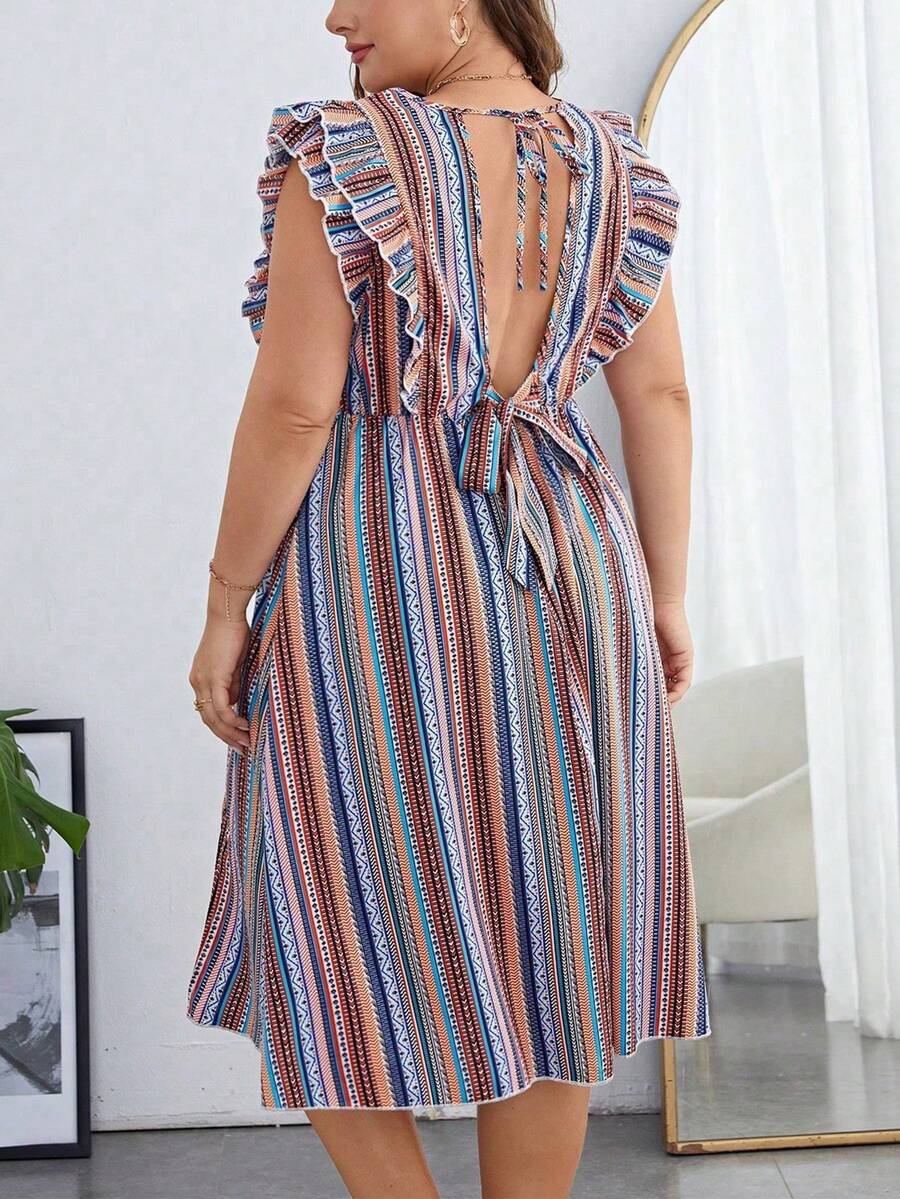 SHEIN Holidaya 休閒揉皺 後系帶條紋加大洋裝 - 彩色 - 查看 1