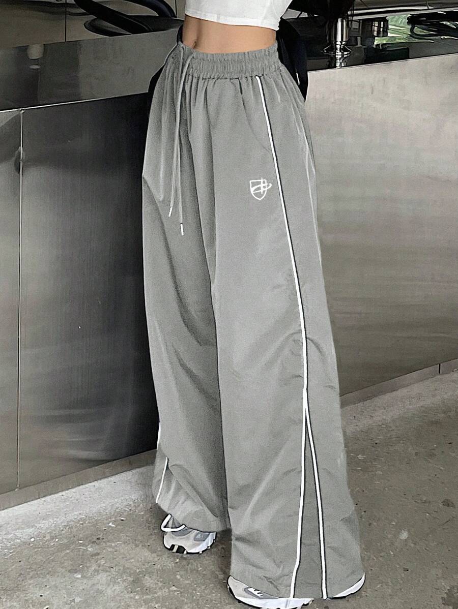 DAZY 女性彈性腰帶印花長褲,附繩子 - 淺灰色 - 查看 1