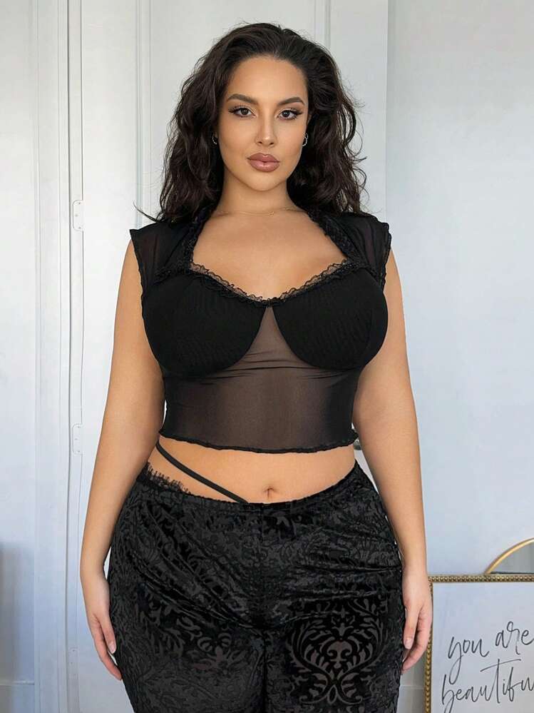 SHEIN SXY 大尺寸女式緊身甜心領蕾絲下擺短t恤 - 黑色 - 查看 1