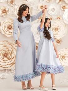 Modelyn 串珠立领荷叶边下摆 A 字形连衣裙，优雅晚会超长朴素长袖连衣裙 - 藍白色 - 查看 1