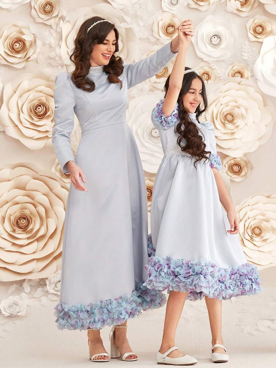 Modelyn 串珠立领荷叶边下摆 A 字形连衣裙，优雅晚会超长朴素长袖连衣裙 - 藍白色 - 查看 1