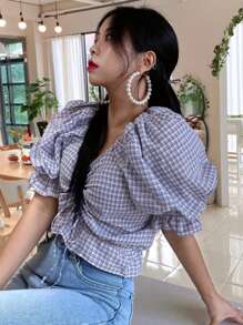 DAZY Camisa corta de mujer con hombros descubiertos, mangas cortas, cordón de ajuste y volantes de cuadros - Azul - Ver 7