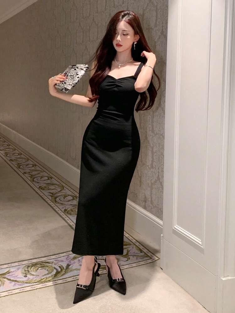 DAZY 纯色修身吊带连衣裙 舞会礼服 优雅太阳裙 - 黑色 - 查看 1