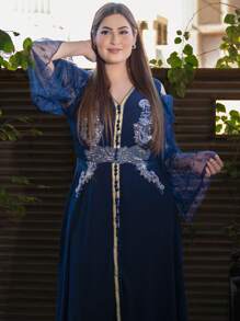 Al Najma 女式蕾絲露肩長袖阿拉伯傳統連身裙，配編織腰帶 - 藏蓝色 - 查看 3