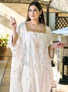 Al Najma 女式蝙蝠袖卡夫坦连衣裙，饰有金箔印花和编织丝带拼布，端庄大方 - 白色 - 查看 4