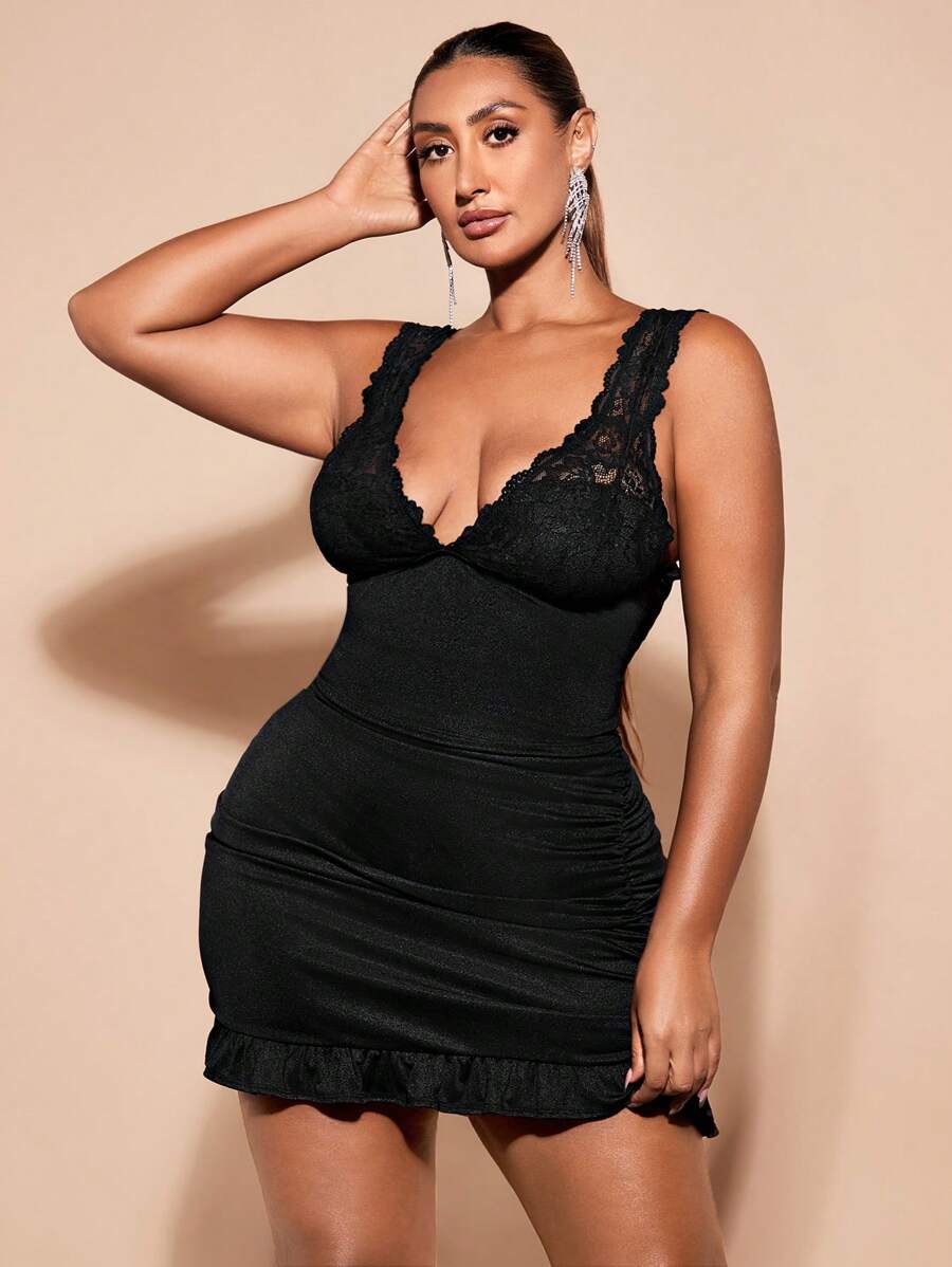 SHEIN BAE Plus Size V-Neck Slim Fit Lace Patchwork Tank Top - Black - View 1