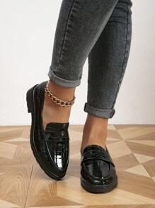 2025年秋季女士休闲圆头厚底乐福鞋，平底鞋