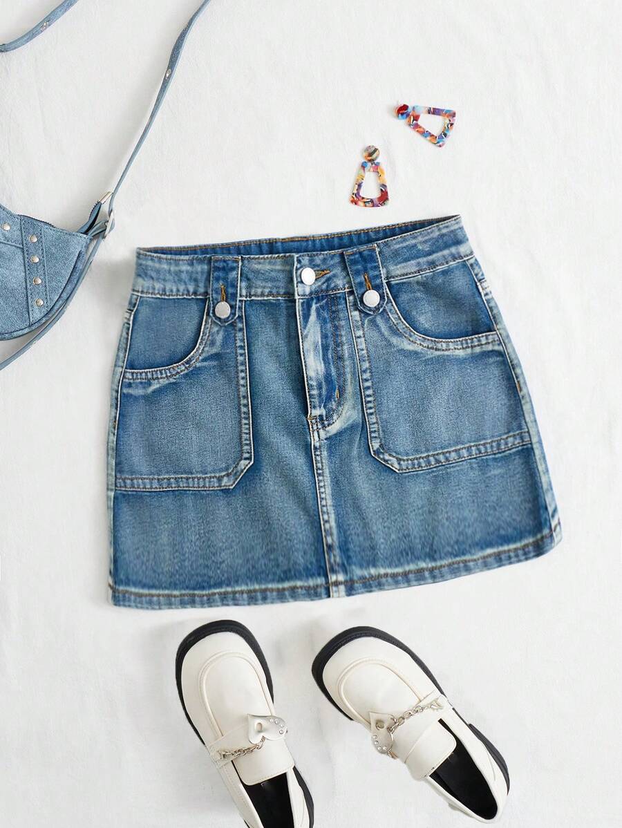 SHEIN 少女 Y2k 90 年代学院风复古斜口袋工装俱乐部牛仔裙，Rave Street 少女迷你裙 - 淺色水洗藍 - 查看 1