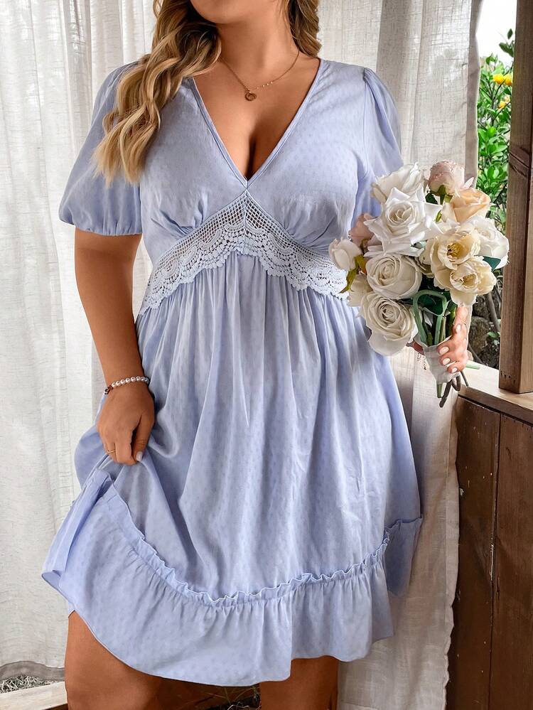 Plus Size Women's Contrast Lace Short Puff Sleeve Dress