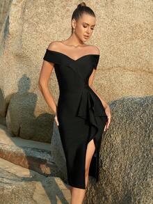 Vestido con hombros descubiertos, aberturas altas, bajo de sirena con volantes y decoración, para fiestas, eventos y cócteles - Negro - Ver 3