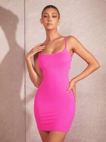 SHEIN BAE Vestido cami mini ajustado sin espalda de color rosa brillante y sólido para damas, ideal para el verano - Rosa Fucsia - Ver 1