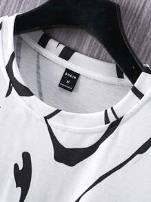 Manfinity LEGND Men Animal Print Fashion Print Street Loose Short Sleeve T-Shirt, Street Wear, Boyfriend Gift - Black - View 5