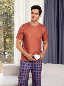 Conjunto De Camiseta De Manga Corta De Color Sólido Para Hombre Y Pantalones Largos A Cuadros Para Uso Doméstico