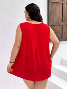 SHEIN CURVE+ بلوزة نسائية بدون أكمام وبياقة على شكل حرف V بلون سادة وجميع المقاسات - الأحمر - مشاهدة 2