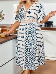 SHEIN Holidaya Plus Size Geometric Printed V-Neck Ruffled Sleeve Dress Maxi Women Outfit - Blue - View 4