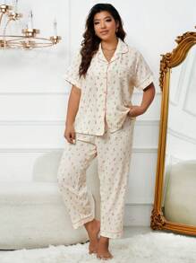 Conjunto de pijama con piping en contraste con estampado floral menudo talla extra - Beis - Ver 5