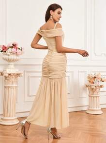 SHEIN Belle Élégante Robe De Demoiselle D'honneur À Ourlet Sirène Volanté, Encolure Dégagée - Champagne - Voir 2