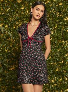 Soleia Cổ chữ V màu sắc & Thắt nơ & Váy in hoa sang trọng - màu đen - Xem 3