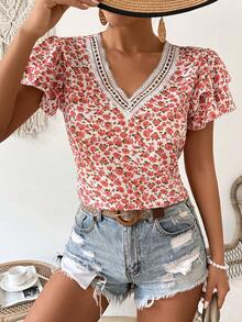 SHEIN Frenchy 花卉印花拼接蕾絲v領襯衫 - 彩色 - 查看 4