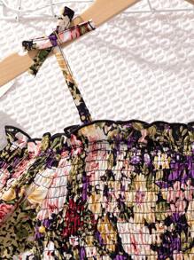 SHEIN Conjunto de Top Estampado com Flor com Babados e Ombros Deiscobertos e Shorts para Meninas Pré-Adolescentes com Fivela Decorativa Removível