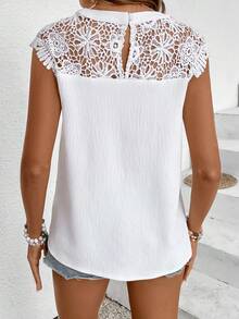 SHEIN LUNE 女士純色蕾絲修飾襯衫 - 白色 - 查看 2