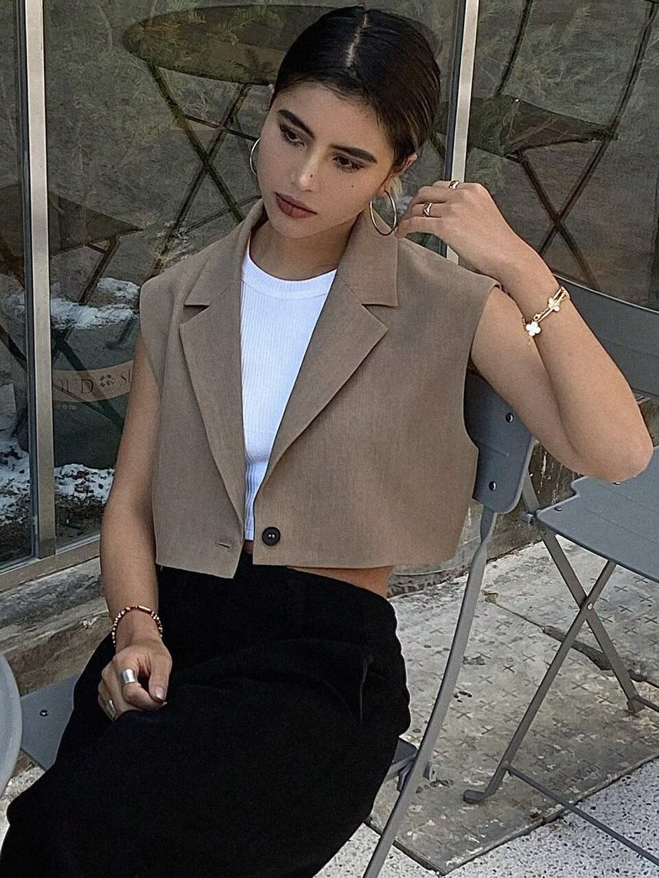 Classic Casual Solid Color Lapel Sleeveless Short Women Blazer, Spring/Summer Business Attire