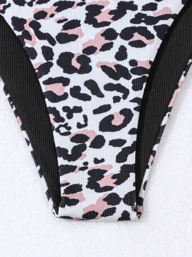Summer Women's Patterned Spliced Halter Bikini Set With Printed Tie Side Bottoms(Random)