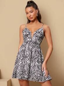 SHEIN Tall Ngựa vằn & Hoa In Cổ chữ V Dây đeo Mì Ý  Đầm - Đen và trắng - Xem 6