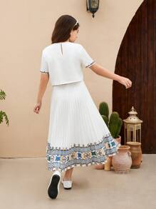 SHEIN Conjunto De Top Floral Impresso E Saia Plissada Para Meninas Pré-adolescentes, Design Fofo De Gola Redonda Para Modéstia E Férias, Primavera/verão