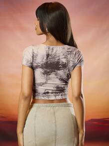 SHEIN BAE Solid Color Tie-Dye Abstraction Print Square Neck Ruched Short Sleeve Slim Fit T-Shirt, Stylish Casual Basic Top For Summer