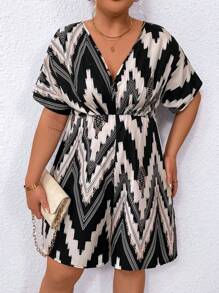 SHEIN Clasi Sommer-overall Mit Kurzen Ärmeln Und Fledermaus Muster Für Frauen Große Größen