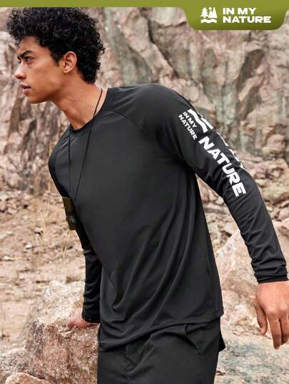 SHEIN In My Nature 男士戶外對比色字母印花T恤，登山服