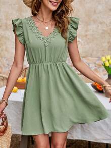 SHEIN Frenchy 夏日假期蕾丝拼布绑带后背露背盖袖连衣裙 - 綠色 - 查看 4