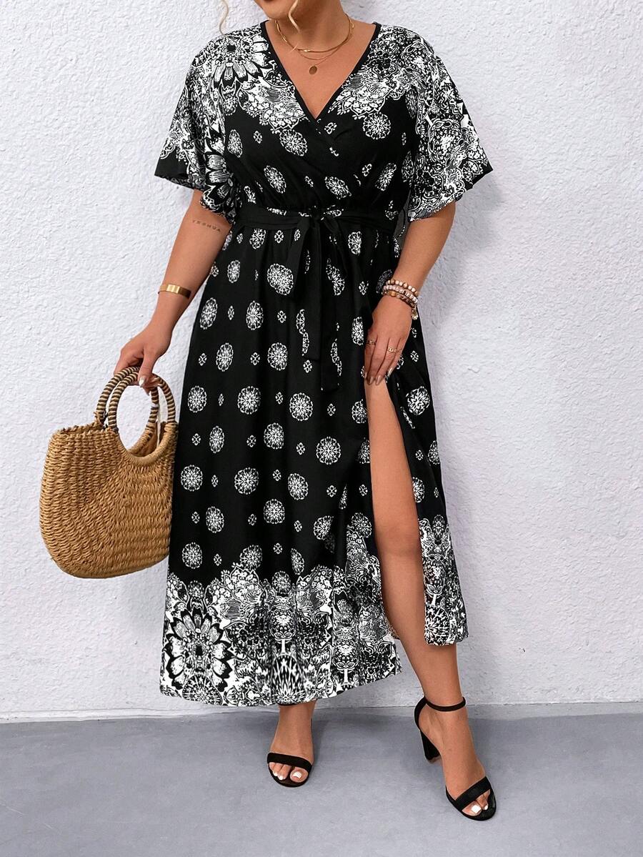 SHEIN Clasi 大尺碼印花分叉v領夏季連衣裙 - 黑與白 - 查看 1